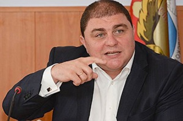 Потомский «ворует» газеты?