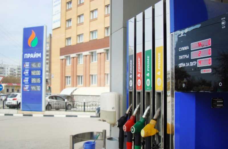 «Только по контрактам»: объявление об ограничении продажи бензина заметили в Новосибирске