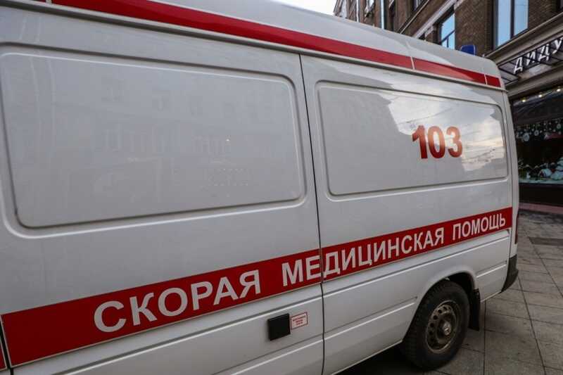 В Санкт-Петербурге два человека упали с балкона во время работ по гидроизоляции