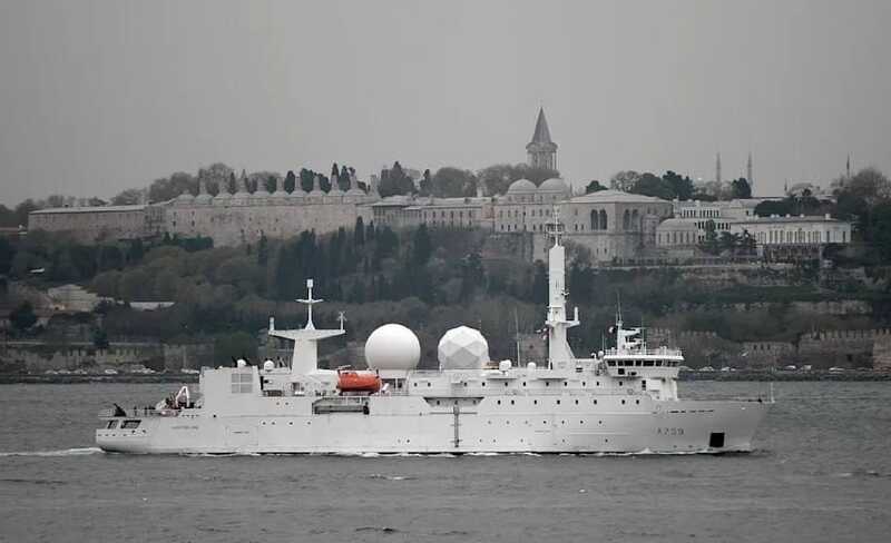 Французское судно начало шпионаж за российским флотом в Балтийском море