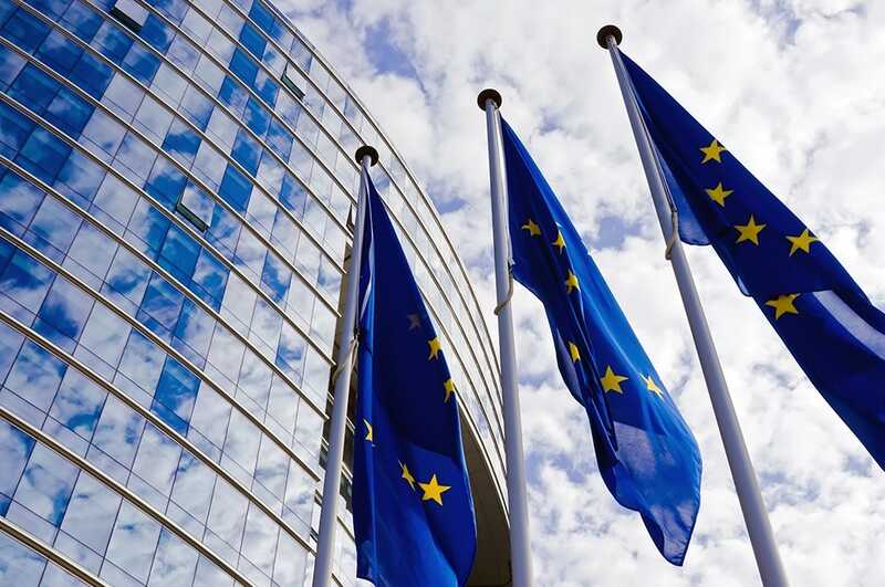 Украина призывает Евросоюз надавить на Россию, пока США колеблются
