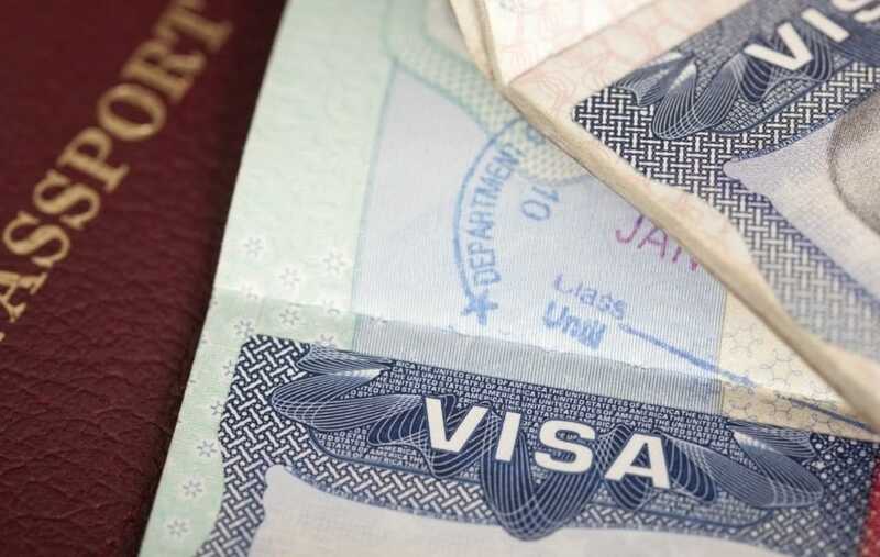 США приостанавливают собеседования для студенческих виз