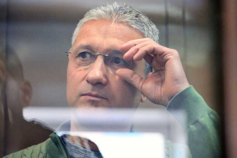 Взятки, «займы» и баня: дело Тимура Иванова обрастает деталями