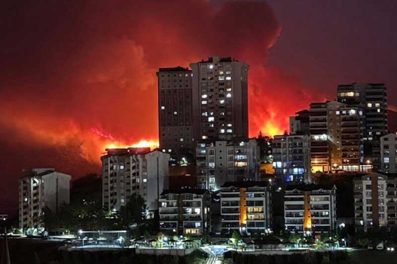 В связи с аномальной жарой в Турции начались лесные пожары