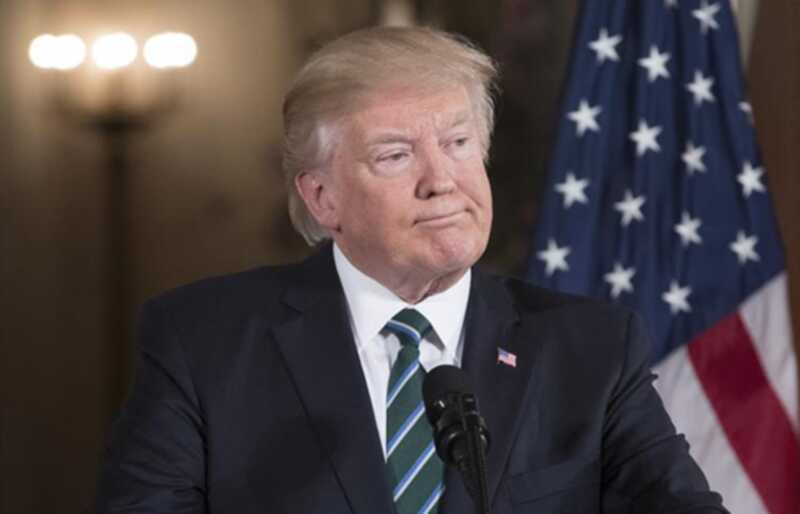 Рейтинги Трампа и демократов падают одновременно
