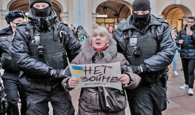 Полиция задержала кандидата в губернаторы Петербурга Людмилу Васильеву