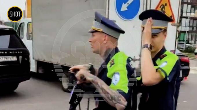 Блогера Эдварда Билла задержали за "самокатное хулиганство" в Москве qkqixitziqxkkmp
