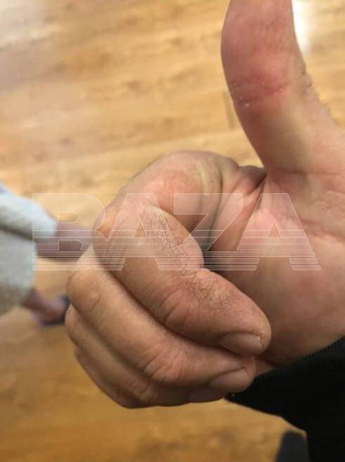 Москвич показал руль грузовика, который, по его мнению, был заражён ураном