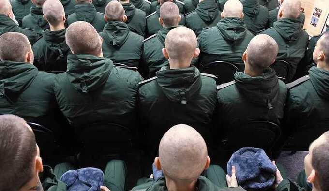 В Госдуме предложили новые ограничения для уклонистов