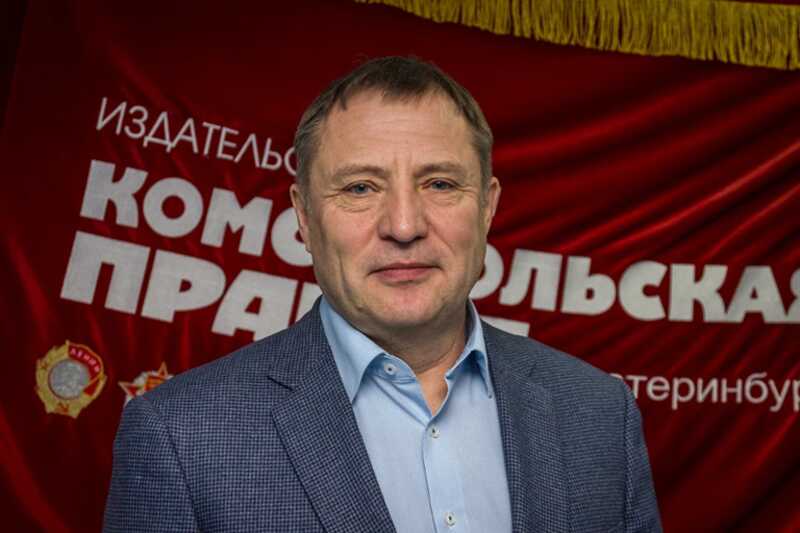 Депутат Вячеслав Вегнер выразил недовольство по поводу внешнего вида посетительниц бара