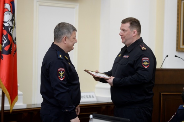 Пока Колокольцев себя не похвалит Пока Колокольцев себя не похвалит